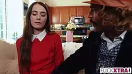 想知道威利旺卡狂野性工厂里发生什么吗？