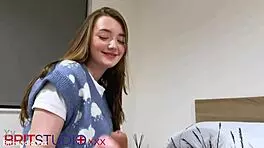 Oily hand job from a teen with passion for sporty activities