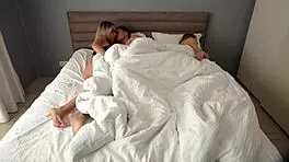 继母完美处理偷情高手