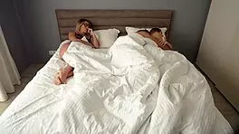 继母完美处理偷情高手