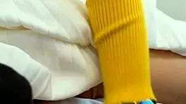 哟，这个越南少女18+用她湿润的小穴手淫抓住我