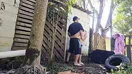 Wife receives bricklayer for quote while husband is away