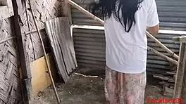 Indian Girlfriend Enjoys Outdoor Sex and Blowjob with Boyfriend