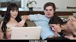 IT男Tyler自由使用继妹们脏3P转折 - CNCMilf