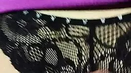 18岁小可爱用力磨粗大肉棒