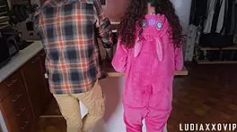 Bend down teen 18+ stepdaughter alone with perv stepdad 😈