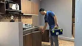 sexy hot chicks spread long legs to taste each other