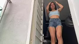 Rica Colombiana Shows Pussy and Cums with Milk