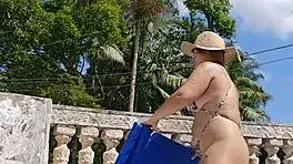 wife flashes big ass in tight body at pool
