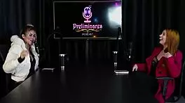 hoje prefere um relacionamento aberto e com homens nunca deu o cu por perder o tes�o e o fetiche - jhocy sheer red