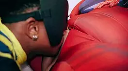 wolverine come o cu do deadpool e homem aranha e ainda engolem o leite