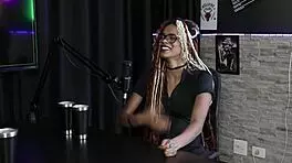 Naomi Campos moans loudly