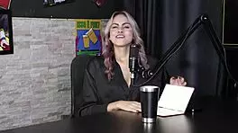 Naomi Campos moans loudly