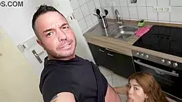 Frischfleisch 18 Gibt Ersten Blowjob In Deutschland