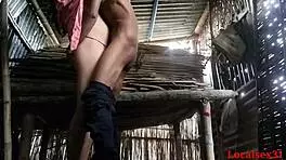 Bhabhi Gets Assfucked Outdoors On Webcam