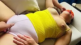 Venezuelan stepmom in Mexico lets stepson cum on her tits for money 💰