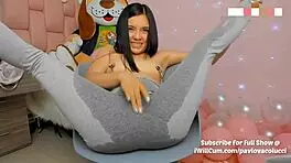 Bubble Butt Teen Squirting Huge Mess With Toys