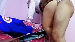 Colegiala Mexicana Se Masturba y Es Follada