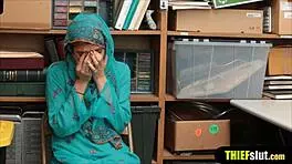 Cute Muslim Chick In Hijab Fucked On Mall CCTV