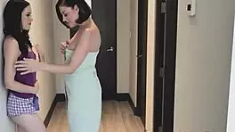 Housekeeper threesome dreams come true! Jenna and Sovereign in bisexual fun!