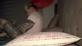 Mi Hermanastra Y Yo Nos Pusimos Cachondos Y Hacemos El Amor En La Cama De Sus Padres