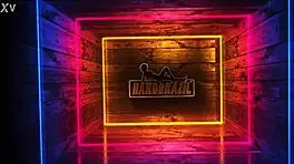 Caroline Moraes 求黑人家伙在淋浴中干她