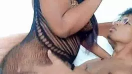 Soy tu hermanastra no te corras detro de mi. brazilian mommy riding big black cock