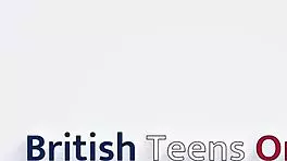 emo student makes herself cum hard at the party 😈