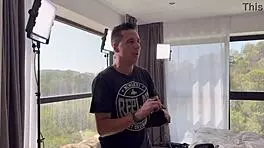 Backstage foursome with Kesha, Nuria, Josy, and Raul