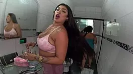 Com Duas Gostosas a Bagunça é Dobrada Nessa Casa dos Sonhos Maju Fagundes e Milena Queiroz