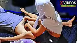 用自慰偿还房东迟付租金