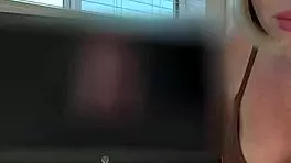 Sugarnadya, the pretty milf pornstar, evaluates male manhood with kinky homemade fetish.