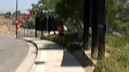 Charlie Ann在狂野波普俱乐部入会时，急切吞下巨屌进紧致18+屁眼