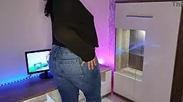 Curvy teen tries on bikini in bath