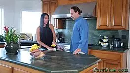 Blowjob under table at family dinner the sniffer