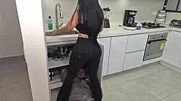 Alejandra Palacios seduces the plumber and rides his cock