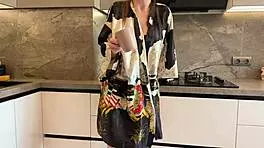 Seduced and fucked horny milf after party - russian amateur with talk 😏