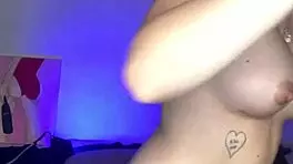 pretty tall teen teases in solo softcore