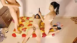 uttaran20 shares a casual amateur threesome featuring a guy and two teens