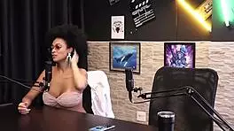 tem vontade de transar no elevador j� teve uma situa��o na grava��o e quando fez dp - tifany rocha sheer red