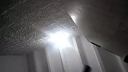 我爱侧骑那个BBC公牛然后在地板上亚马逊姿势操他