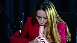 ruiva safada mostra como e o seu sexo oral e tem os peitos chupados - jhocy sheer red