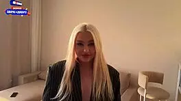 Young busty blonde in leggings takes it in the ass 😏