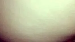 encuentro a mi hermanastra tomando una siesta y la follo bien rico