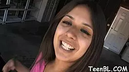 Watching Chick Play With Twat Makes Dude Very Hungry