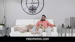 Teen 18+ meets new stepbro and pleases him 😏