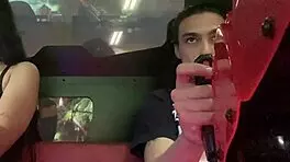 me corro en mi vecina después de una apuesta de videojuego