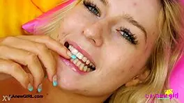 Cute Blonde Model Shows Her Sexy Body