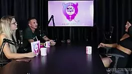 i compilados da val mineirinha no bora cast com bruna carlos watch on sheer red