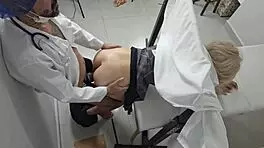 Gynecologist loses cell phone during blindfolded creampie session with amateur